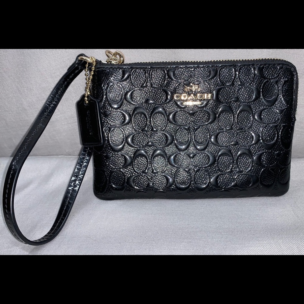 Coach Black Patent Leather Corner Zip Wristlet